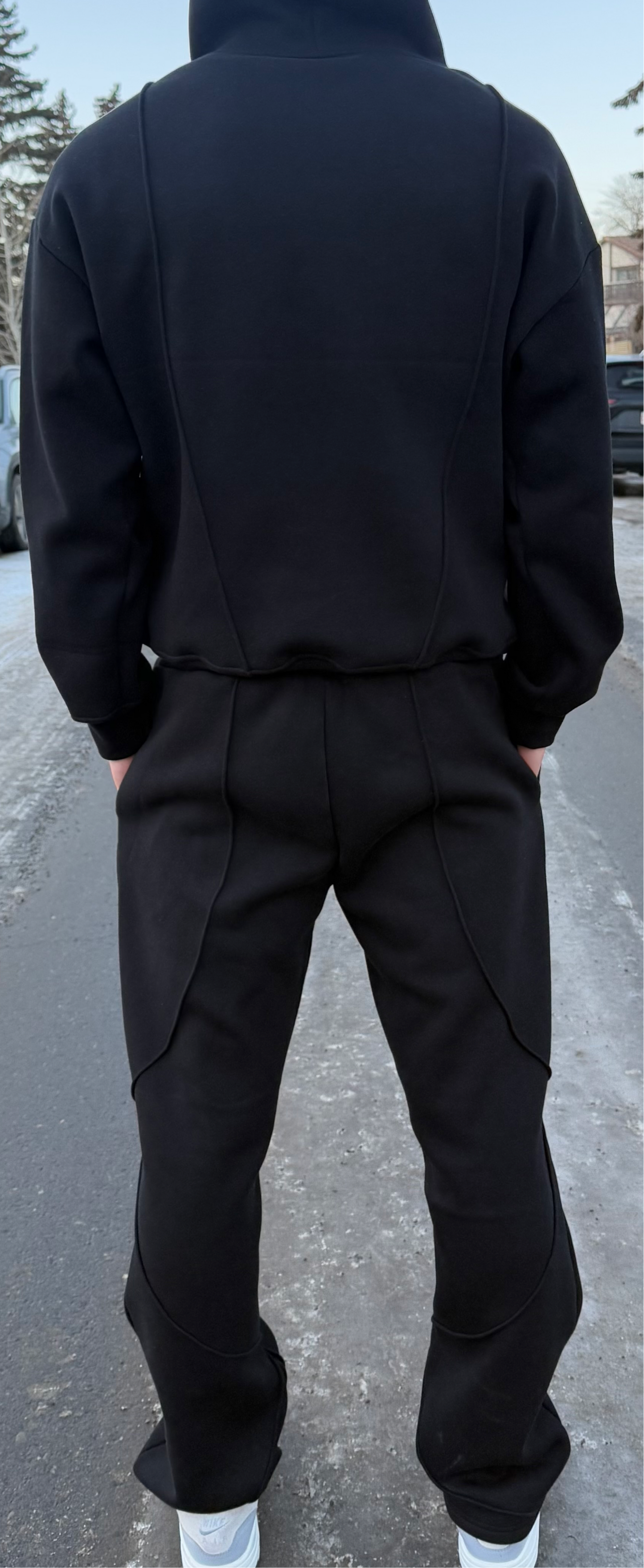 "LINEAGE" BLACK SET SWEATSUIT (PRE-ORDER)